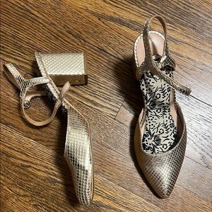 Anthropologie Elegant gold Snake Print Women's Shoes